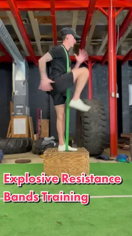 🗣 Grab a resistance band & let’s work‼️#tiktok #TikTokFitness #resistancebands #resistancebandsworkout #Fitness #plyometrics #boxjump #personaltrainer