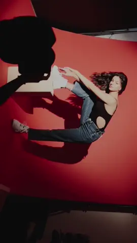 LA Vlog out tomorrow on YouTube link in bio ⛅️🌊🌸🌴🤍⛅️🌞🌸⛅️🌴🌊