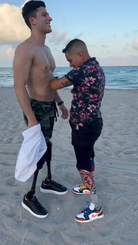 Me echo una mano…#EasyWithAdobeExpress #foryou #sigueme #amputeelife #parati #mujer