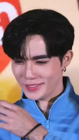 🥺🥺🥺 #zeepruk #sad #domundiboys #thailand🇹🇭 #actor #cry