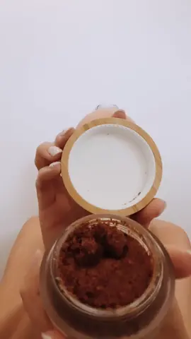 We are loving @alopecia.gal and her shaving routine 🤎 •What’s your routine for a clean and fresh scalp? •#Bald #Baldie #BrownBaldie #Balding #BaldGirl #BaldMan #BaldBoy #BaldFade #BaldLooks #BaldieRevolution #BaldingSolution #HairCare #HairStyle #HairTips #SkinCare #ScalpCare #Skin #Beauty #Health #Baldare #BaldareCo #Vegan #AllNatural #AllNaturalProducts #VeganProducts #Explore #ExplorePage #Barber #Barbershop