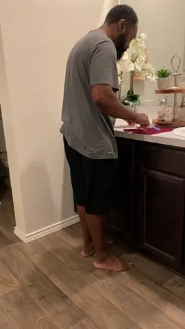 Found this hack because my Pandora necklace had a chunk of hair on it. @Dee & Gabs left it beautiful. Gracias mi amor 😘 #tiktok #tiktokhack #hack #pandora