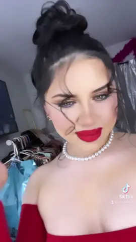 Betty Boop 💋 Instagram @ ALEAXXA         Let me know if i should make a makeup Tutorial on this look 💋 #bettyboop #bettyboopcosplay #bettyboopmakeup #bettyboopmaquillajr #rich #elegent #elegentlooks #makeuplooktransormation #cartoon #cartoonmakeuptrend #trend #model