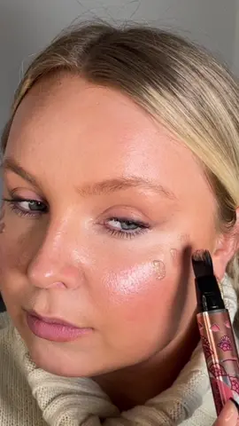 We love this Brightening CC Blush hack from our Pro-Artist, Lottie! 😍💜 #beautyhacks #beautytips #byterry #byterryofficial #mua #makeuptutorial #makeupartist #beautytutorial #grwmmakeup