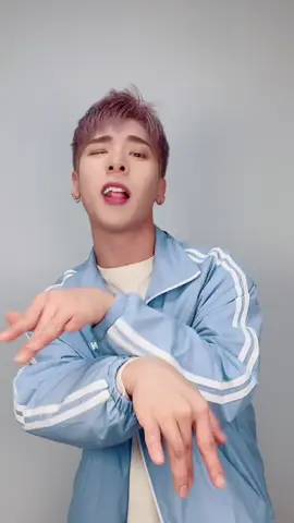 2022 유행 트렌드 뒤늦게 따라가보기😂 #슬로우줌 #oldtownroad #oldtownroadchallenge #dance #trend #챌린지크리에이터 #2022틱톡첵