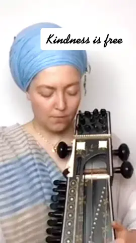 A conversation between my I-don't-have-to-put-up-with-this #mind and the infinity of my #heart. 🤍 #kindness #naad #yoga #sound #music #emotion #kirtan #seva #naadyoga