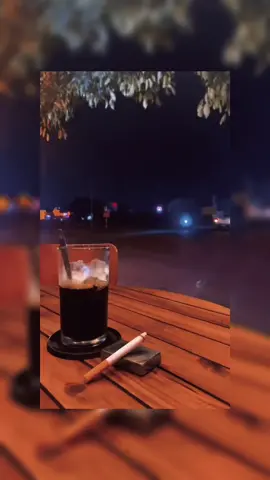 Niềm tin chỉ có một lần... mất đi rồi nhìn gì cũng thấy giả dối..😔