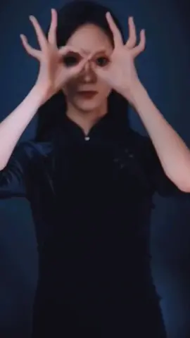 How about this?If  you like, please give me support,i will try more better videos.😘#手指舞 #fingerdance #foryou #tutting #original