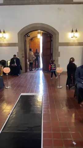 When walking in heels goes WRONG!! Man my cousin can’t walk in heels for nothing😂😂😂.