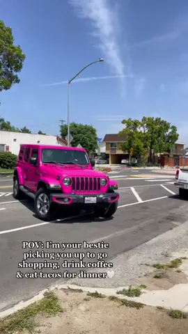 Get in, we are going shopping!!! 💕 #jeepgirl #shopping #coffee #microinfluencer #latina #pinkcar #pink #jeepbabe #shopaholic #saturday #Vlog #influencer #ImoniCarly