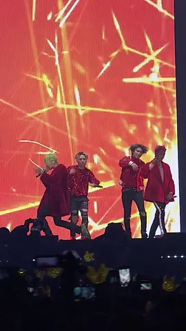 #BIGBANGmoment BIGBANG ‘BANG BANG BANG’ Live Performance Clip #BIGBANG #빅뱅 #BangBangBang #YG