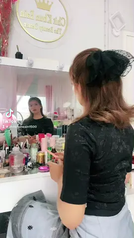 မှန်တင်ခုံနဲ့ကျမမျက်နှာချင်းဆိုင်😁#tiktokmyanmar #foryoupage