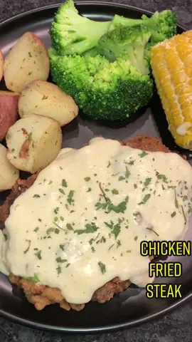 •Chicken Fried Steak 🥩• #LearnOnTikTok #tiktokcooks #tiktokcooking #tiktokfood #comfortfood #southernfood #southerncooking #chicken #fried #steak #chickenfriedsteak #texascooking #soulfood #comfortcooking #gravy #friedsteak #Foodie