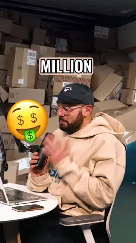 Who’s stealing Yeezys? 🤦‍♂️ @overtimemikey @overtimethomas #sneakers #sneakerhead #shoes #crime