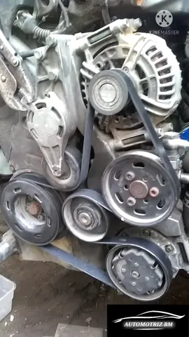 ruidos en poleas de motor ruido en polea tensora banda de accesorios Jetta 1.8 turbo Audi A4 1.8 turbo #audi #a4 #turbo #jetta #vw  #volkswagen #carros #fallas #desbielado #automotrizbm #banda #bandadeaccesorios #bandadealternador #mecanicaautomotriz #automotriz #taller #mecánica ##2022 #fallajetta ##ruidoenjetta