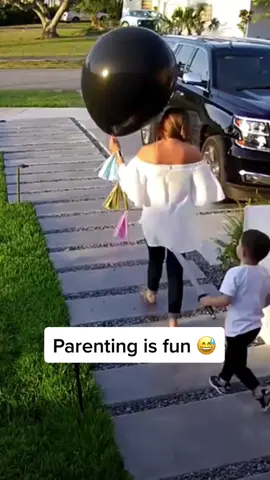 He just couldn’t wait #genderrevealparty #fail #funny #funnymoments #fyp #foryoupage