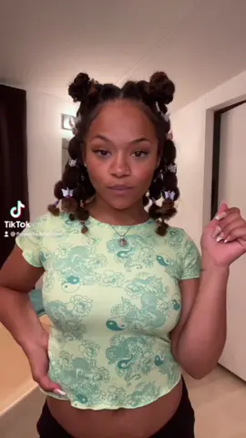 I’m cute both ways shit! #ByeByeSundayBlues #ImoniCarly #curlyhairtutorial #kinkycurl #mixedgirlcheck #puffhairdo #lookinglikeabigailswife