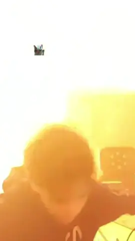 This kid throws a rave in his room everytime he gets a kill when he games🤣🐐via Crossmauz/Twitch