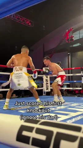 Proud boxing dad moment 🥺 #boxing #knockout #bodyshot