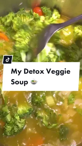 A soup that doesn’t feel like a detox! #EasyRecipes #healthyrecipe #dinnerrecipe #detoxsoup #nutritionistsoftiktok #bonebrothqueen