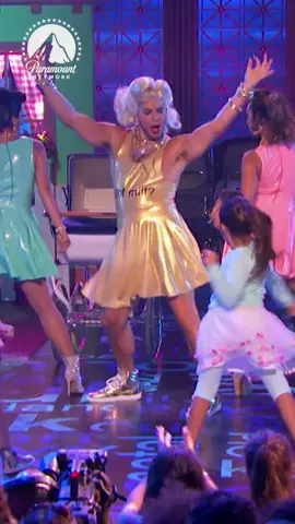 Reminding you that this performance exists. You're welcome. #LipSyncBattle @Skylar Astin @Fergie #SkylarAstin #Fergie