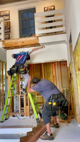 Work Scare 😅 #PassTheBIC #carpenter #ComeDanceWithMe #carpentry #ScreamItOut