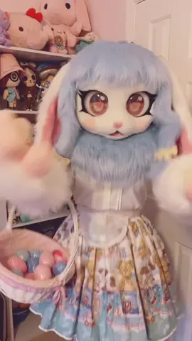 Hugs for everyone ! 🐰💘 #easterbunny #easter #fursuit #furry #kemonofursuit #kemonofurry #bunnyfursuit