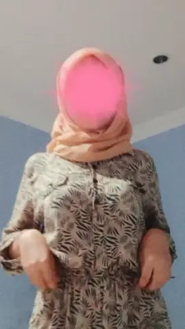 cuba kau orang teka apa yang bergoyang tu kau orang boleh komen sekarang kalau kau orang nampak ok