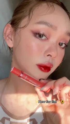 tint ลูกรักคนใหม่ กลั้นใจนานมากกว่าจะมารีวว เพราะกลัวหมดหาซื้อไม่ได้ 😂 ของ@etudethailand รุ่นนี้ฉ่ำมาก ติดทนดีด้วย ไม่เหนียว สี BR401 คือสวยตุ้ยไปเลยย! #รีวิวบิวตี้ #รีวิวของดีบอกต่อ #รีวิวลิป #ลิปทินท์ #รีวิวบิวตี้ในtiktok #tiktoklooks #แต่งหน้า #howtobeauty #newmakeup #ดีบอกต่อ