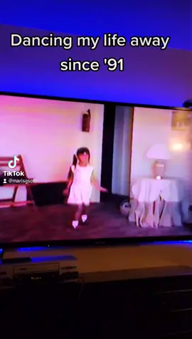 dancing to the same song in the video ❤💃🏽💖🎶 I was only 4 years old here... dance my life away💖😍 Me, Myself and I-De La Soul #HPSustainableSounds #fypシ #fyp #dancer #dance #dancing #music #90s #delasoul #memyselfandI #musiclover #dancingqueen #happyheart