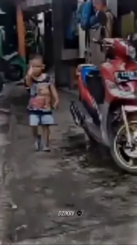 apa lu gua tonjok,bar