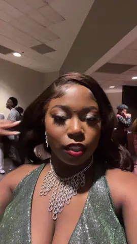 couldn’t really hear the sound but….         #HPSustainableSounds #prom #prom2022 #santana #makeup #blackgirltiktok