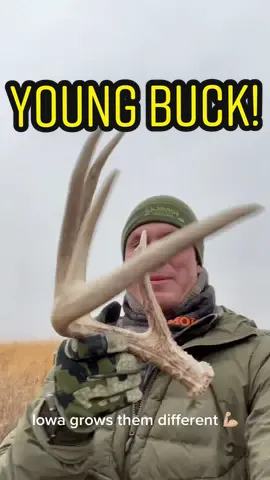 What an up and coming giant buck! Iowa sure does grow them different #iowa #deer #antler #whitetail #shed #found #bowmararchery #bowmarfarms