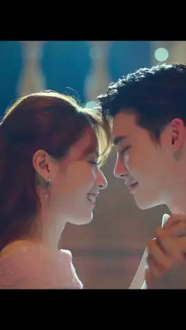 Amo esta pareja💜 #leejongsuk #wtwoworlds #hanhyojoo #w #kdrama #dorama #romance #couple #dance #fyp #fypシ #parati #viral #chemistry
