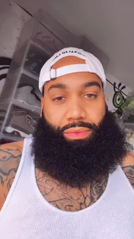 😌     👑KING👑#EngineerBAE#fyp #foryoupage #CatOnALeash #HPSustainableSounds #ComeDanceWithMe #PassTheBIC #ScreamItOut #beard