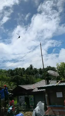 Ahahhah sorry guys maingay kami sa vd😁first time kasi mag land ng helicopter saaming lugar😂😂#fypシ