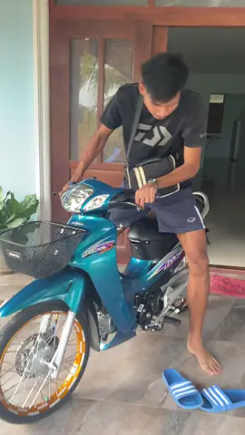 จอดจนยางแบนแล้ว😅 #พลังทีมชาติ #เวฟ125โซนพัทลุง #เขียวหวานผลาญทรัพย์💚 #สจ_พัทลุง