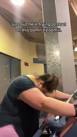 Honestly doing this at 5AM in the gym was interesting 😂 #TeesWorld #lifewithT #plussizetiktok #FatIsFit #fatgirlsrun #plussizefitness #treadmillstrut