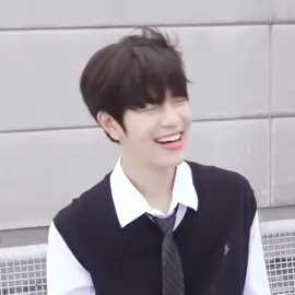 La sonrisa de Seungmin es demasiado linda. #straykids #seungmin #foryoupage