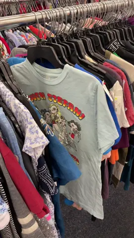 This song was literally playing in my AirPods when I found this😍 #gwenstefani #thrifted #2000sfashion #y2k