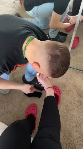 HE REALLY KISSED MY FEET 😂 #fyp #viral #foryoupage #foryou #fy #fypシ