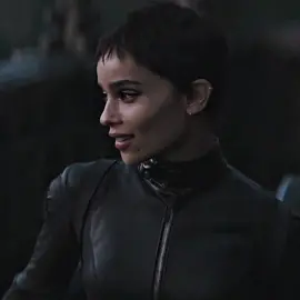 omg selina kyle #selina #selinaedit #thebatman #catwoman #selinakyle #fy #foryou #foryoupage #thebatmanedit #dccomics #zoekravitz