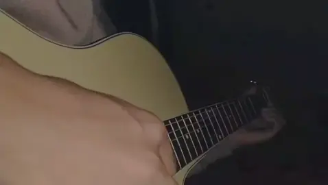 plays #fingerstyle_guitar#Yiruma#River_flows_in_You