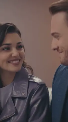 In another episode of kilig sila for real 🤣 #sencalkapimi #edayildiz #serkanbolat #handeercel #kerembursin #turkish #turkishseries #fyp #foryou #foryoupage