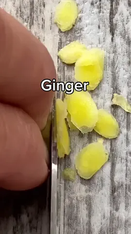 Reply to @tidurness  Gingers have the most fun👩🏻‍🦰 #knifeskills #foodchallenge #asmr #asmrsound #asmrfood #satisfying #sosatisfying #oddlysatisfying #oddlysatisfyingvideo #tiktokfood #asmrsounds #foodasmr #Foodie #reacttothis