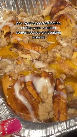 couldn’t decide on peach or apple so i did both 🤍 inspired by @Makayla Brasfield #fyp #cooking #bakingvideo #peachcobbler #cinnamonrolls #applecobbler #bakingtutorial #viral