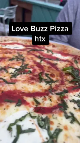 bestie date night pt.1 #houston #houstonfood #Foodie #FoodTok #pizza #htx #houstonckeck #lovebuzz #perfect #Vlog #whenwomenwin