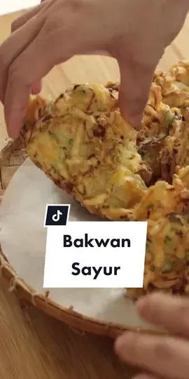 Gurih Renyah! Resep BAKWAN SAYUR Lengkap Dengan SAMBAL KACANG. [Resep lengkap cek YouTube Devina Hermawan]