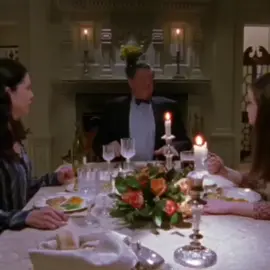 Love her <33 #lorelaigilmore #lorelaigilmoreedit #gilmoregirls #gilmoregirlsedits #starshollow #fyp spc: scenesbykirk on Instagram ☕️🍂