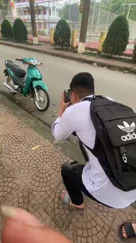 Xe các bạn độ này độ kia mang ra chụp ảnh xe mình zin chỉ dám cất ở nhà😞